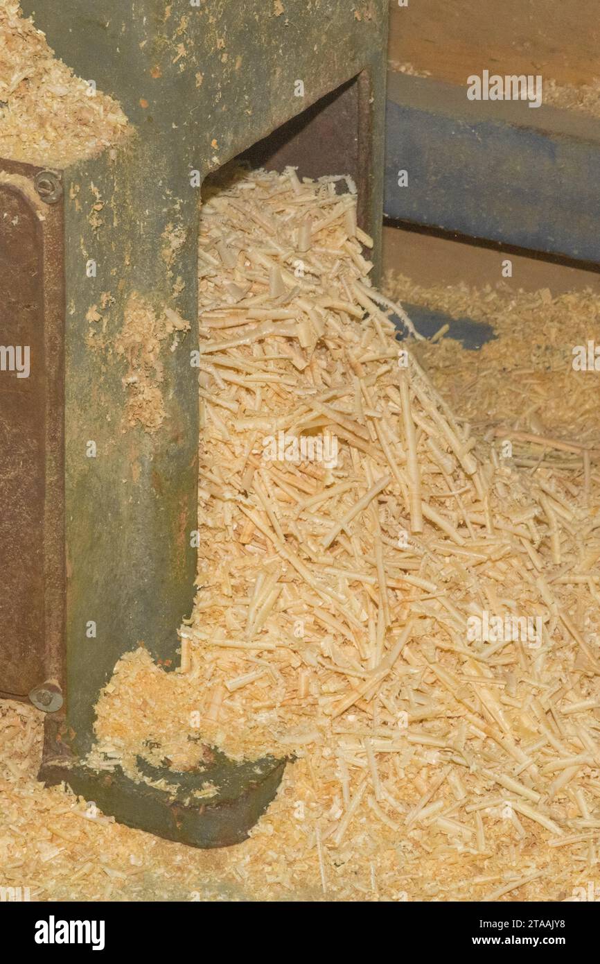 Riciclaggio di rifiuti di polvere di falce di legno naturale industria delle macchine utensili per impianti industriali di legno. Foto Stock