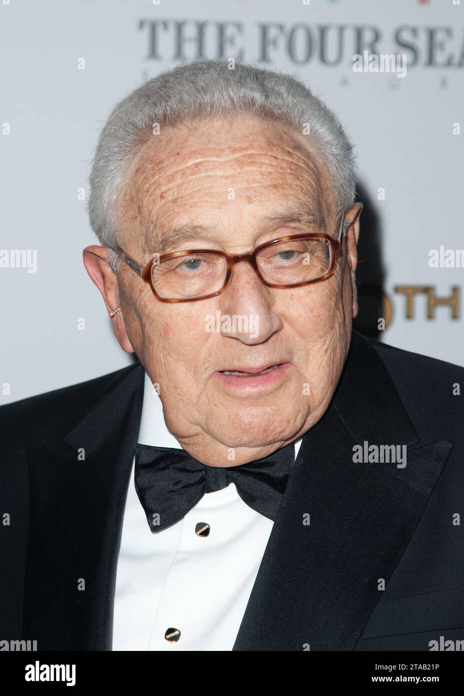 Henry Kissinger partecipa al gala del 50° anniversario del ristorante Four Seasons al Four Seasons Hotel New York l'11 giugno 2009 a New York City. Foto Stock