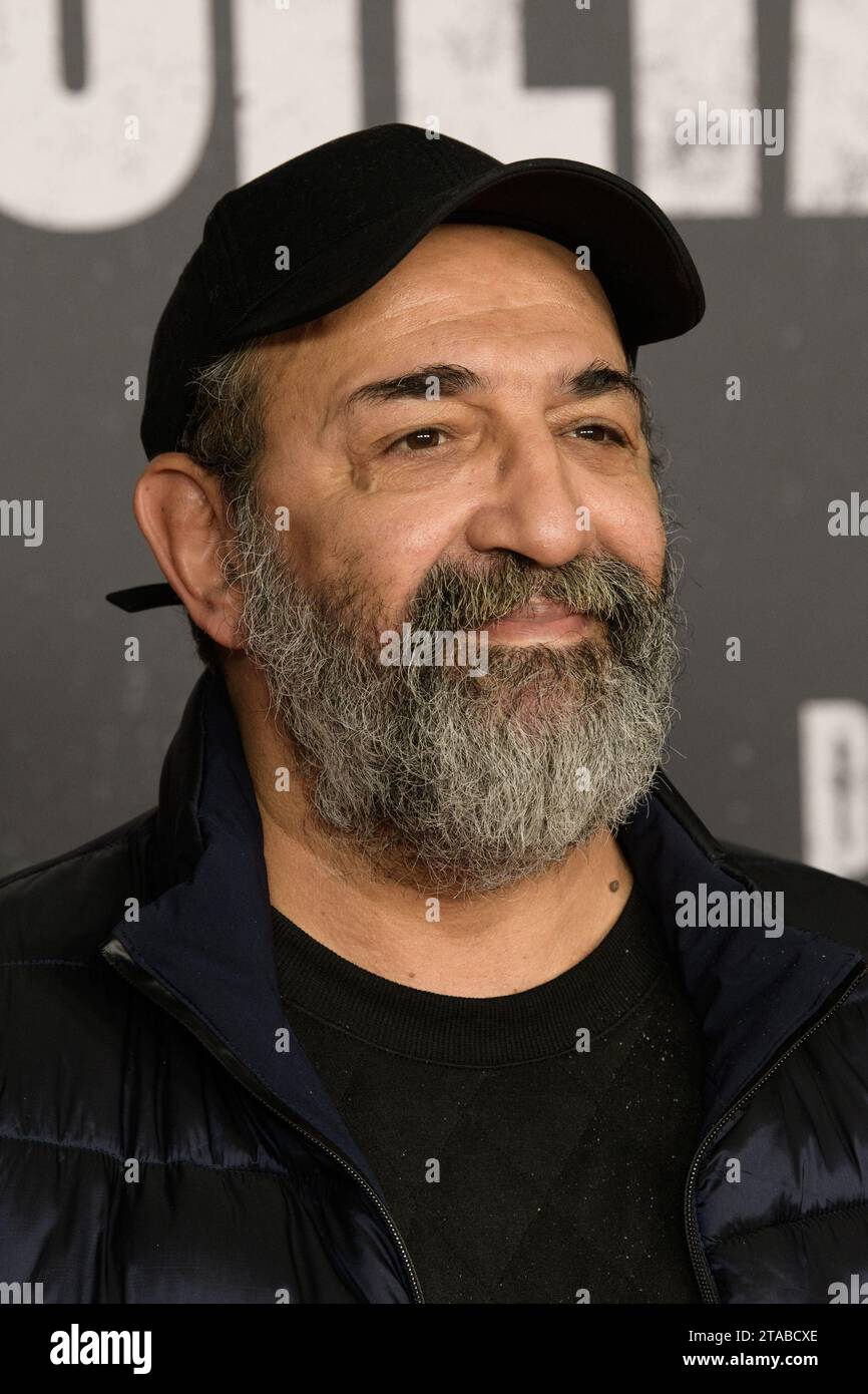 Marsiglia, Francia. 29 novembre 2023. Moussa Maaskri è stata vista alla prima della serie Netflix Pax Massilia a Marsiglia, in Francia, il 29 novembre 2023. Foto di Laurent Coust/ABACAPRESS.COM Credit: Abaca Press/Alamy Live News Foto Stock