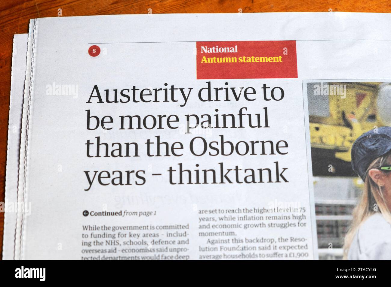"La spinta all'austerità per essere più dolorosi degli anni Osborne - thinktank" quotidiano Guardian headline Autumn statement article24 November 2023 UK Foto Stock