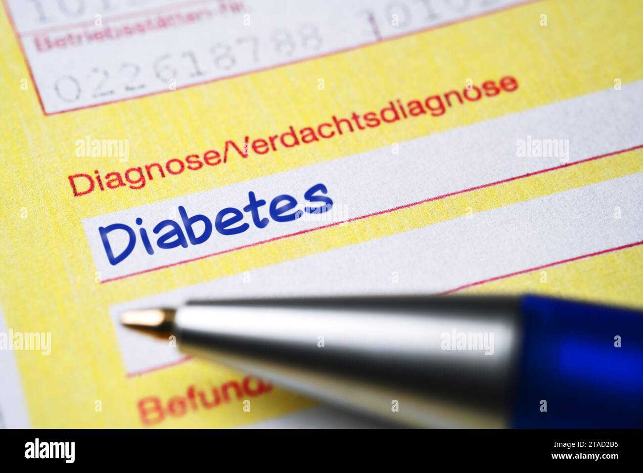Certificato di trasferimento medico con diagnosi diabete, fotomontaggio Foto Stock
