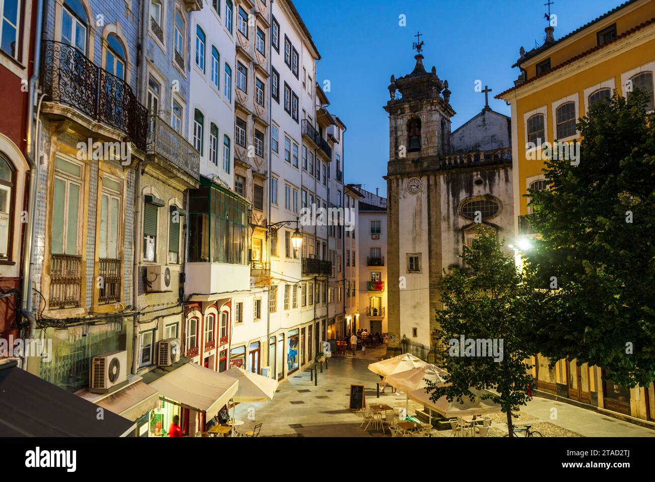 Città climatica di notte, Coimbra Portogallo Foto Stock