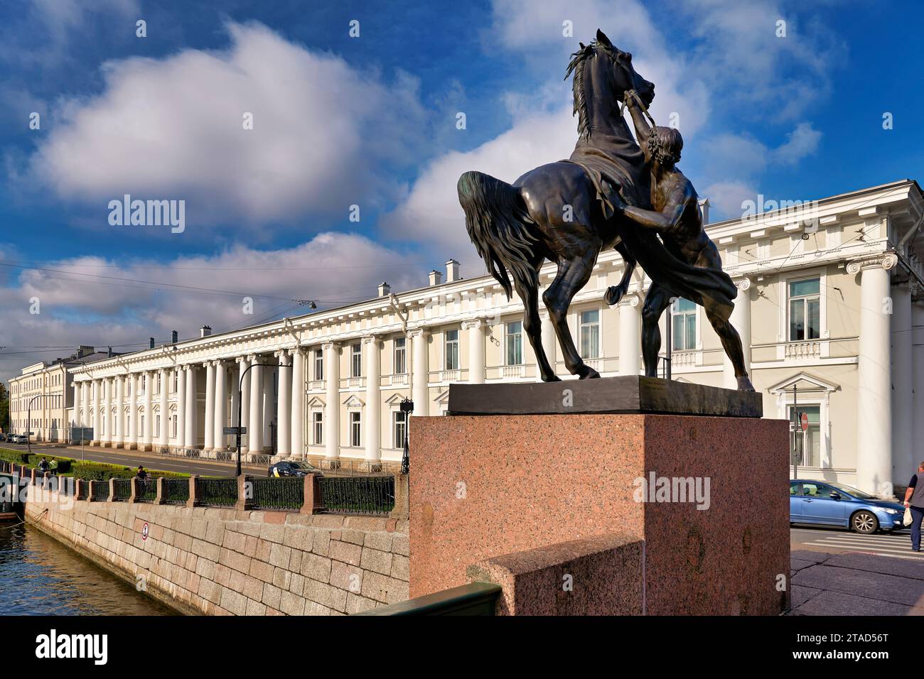 San Pietroburgo Russia. Statua equestre sul ponte Anichkov, Nevsky Prospekt Foto Stock