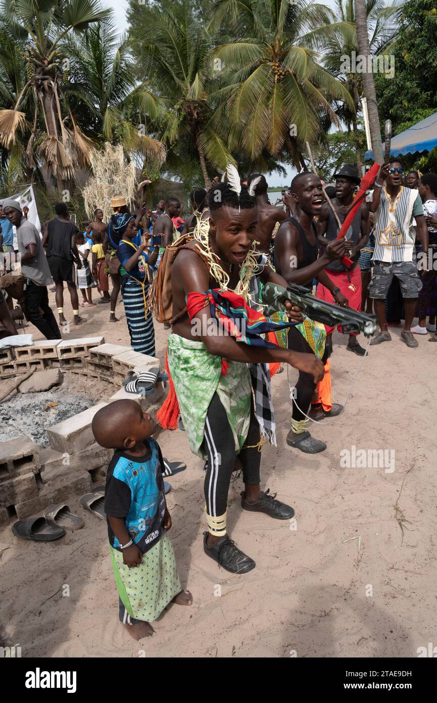 Senegal, Casamance, Cap Kirring, cerimonia che precede la lotta tradizionale tra il gruppo etnico Diola, Foto Stock