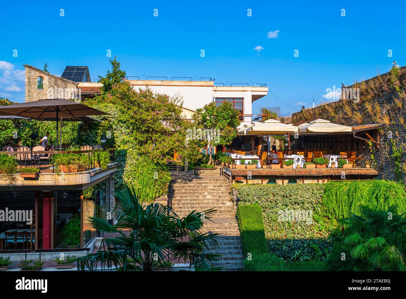 Albania, Elbasan, hotel e ristorante Real Scampis all'interno della cittadella medievale Foto Stock