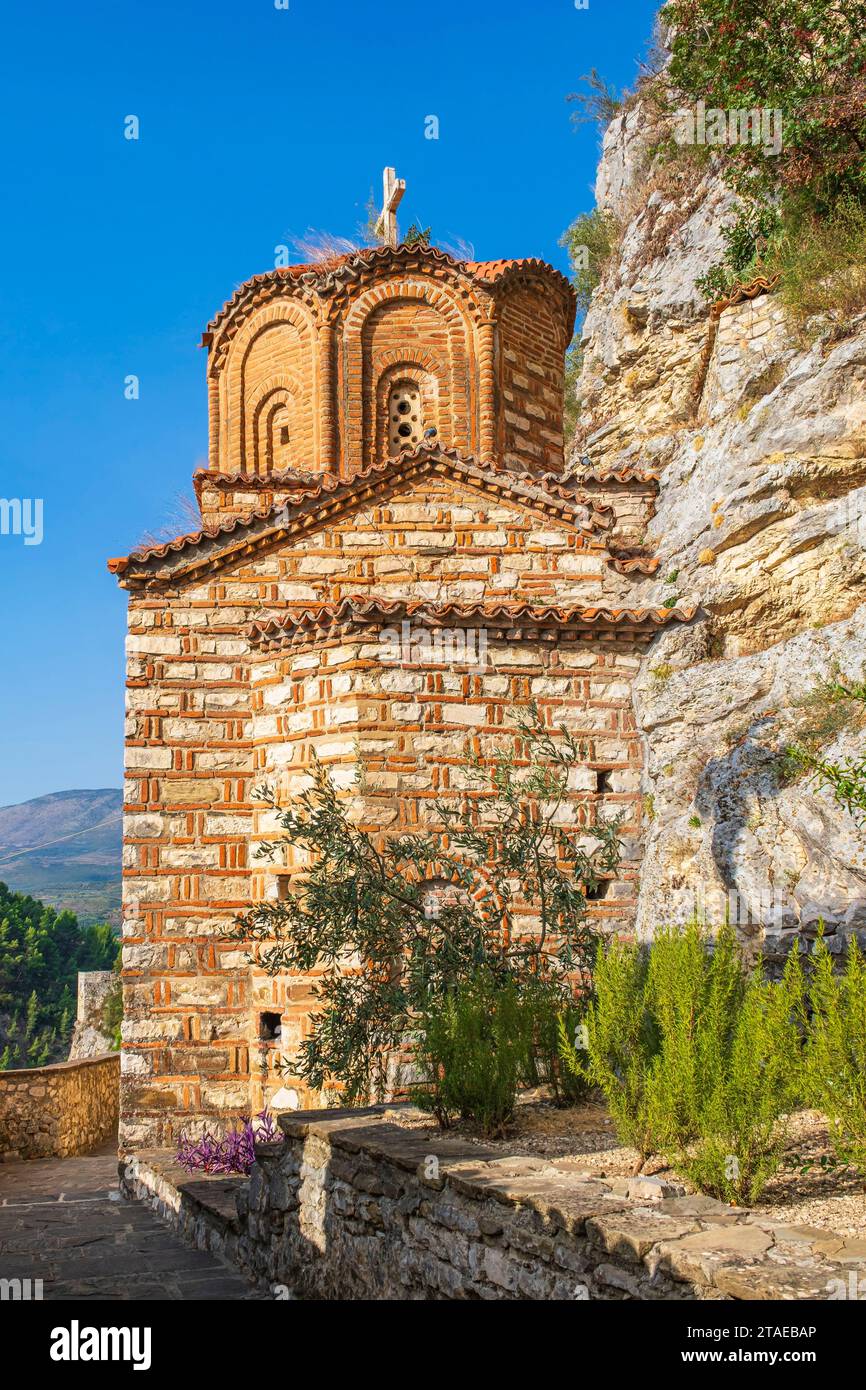 Albania, Berat, il centro storico dichiarato patrimonio dell'umanità dall'UNESCO, St Chiesa medievale bizantina di Michele Foto Stock