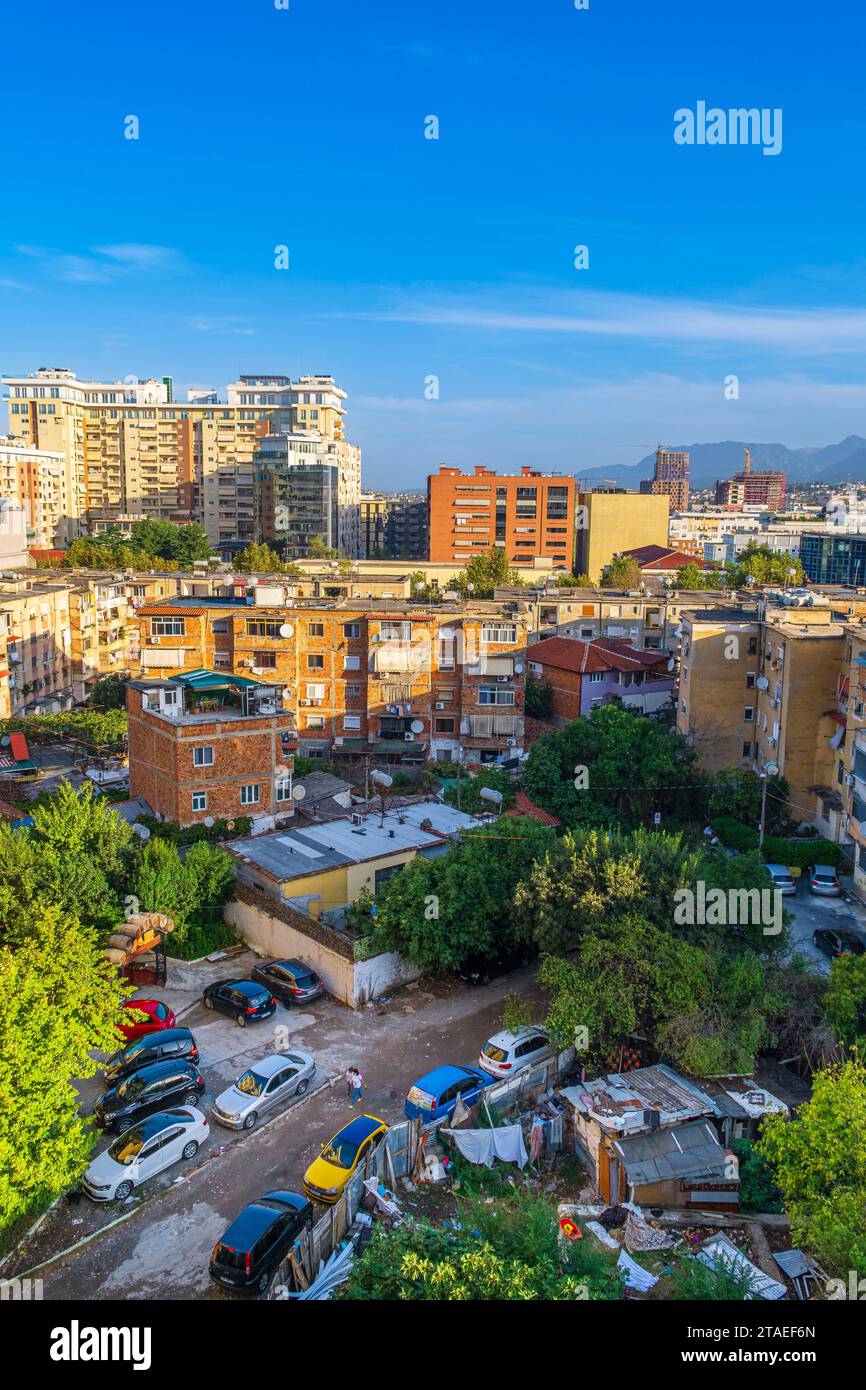 Albania, Tirana, panorama sugli edifici della città Foto Stock