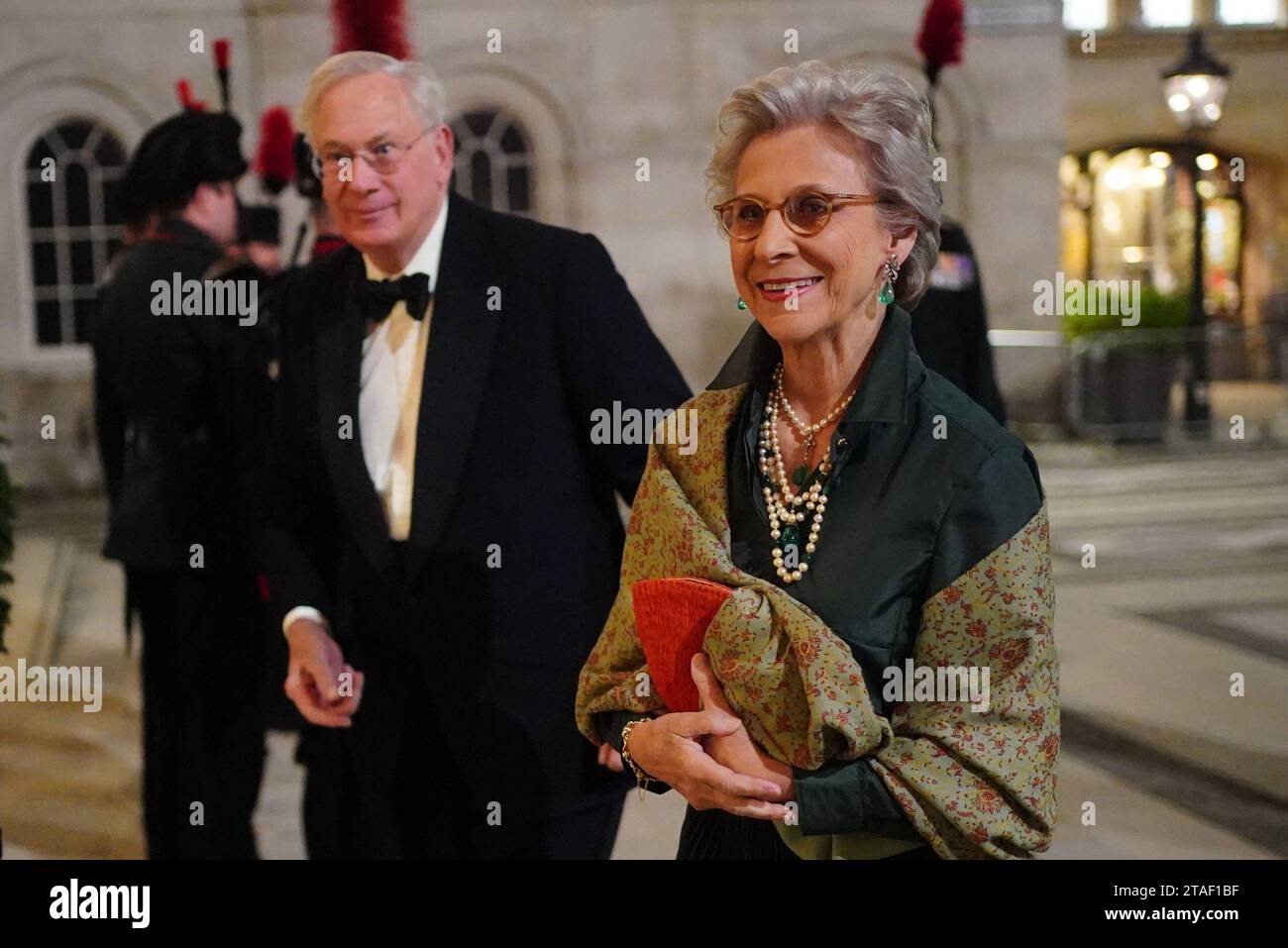 Il Duca e la Duchessa di Gloucester arrivano per la cena dei Rifles Awards alla City of London Guildhall. Data foto: Giovedì 30 novembre 2023. Foto Stock