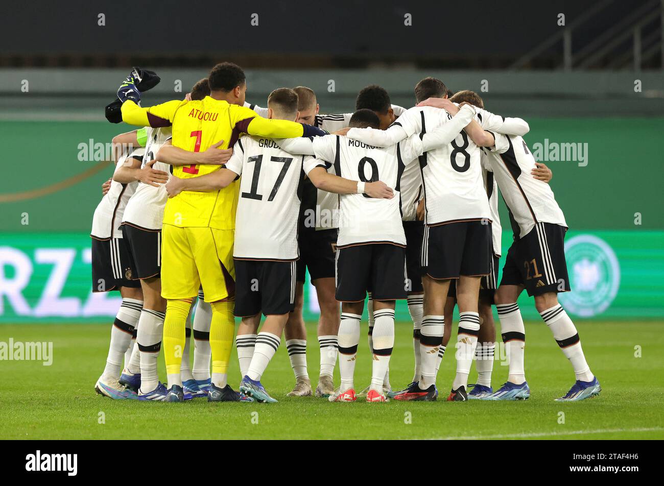 Paderborn, Deutschland. 17 novembre 2023. Firo: 17 novembre 2023, calcio, calcio: Nazionale DFB, nazionale U21 uomini, maschile, qualificazione ai campionati europei, qualificazione ai campionati europei, GER, Germania - Estonia 4:1 team, team, distretto GER/dpa/Alamy Live News Foto Stock