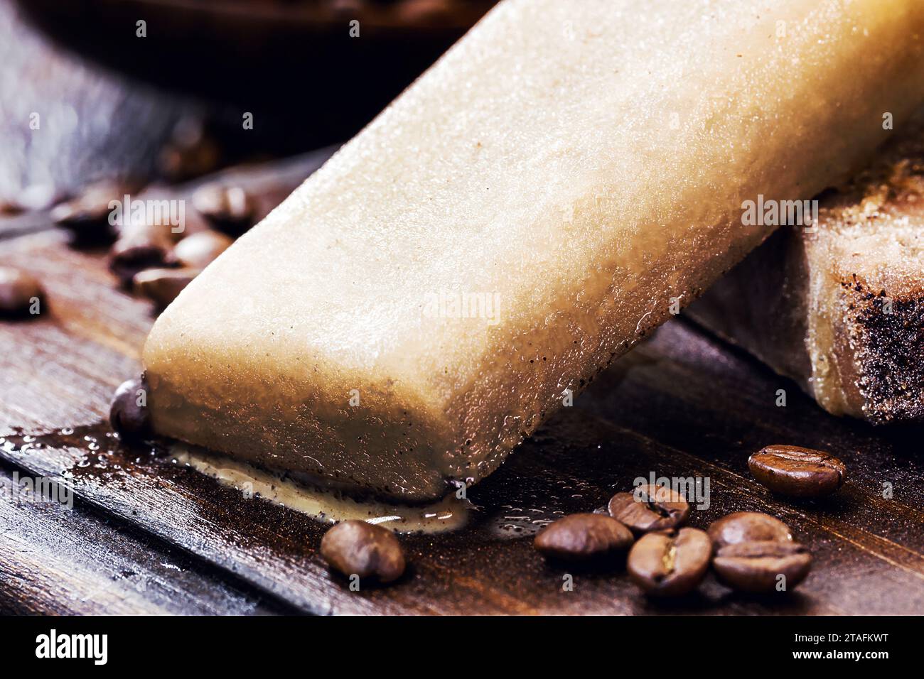 Popsicle al caffè, gelato dolce fatto in casa, cappuccino popsicle. Gelato da buongustai raro Foto Stock