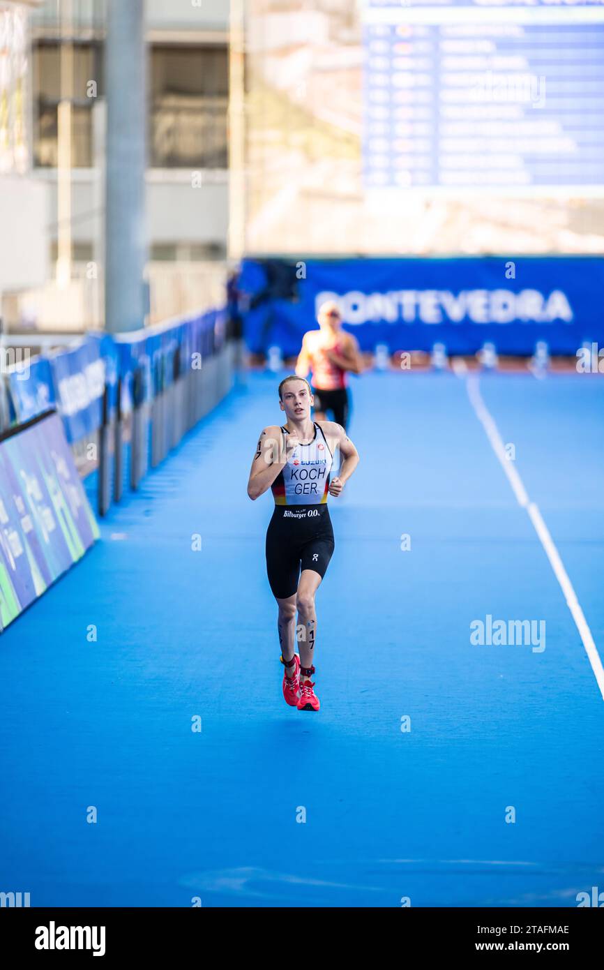 Annika Koch partecipa a Pontevedra nel World Triathlon Championship Series 2023. Foto Stock