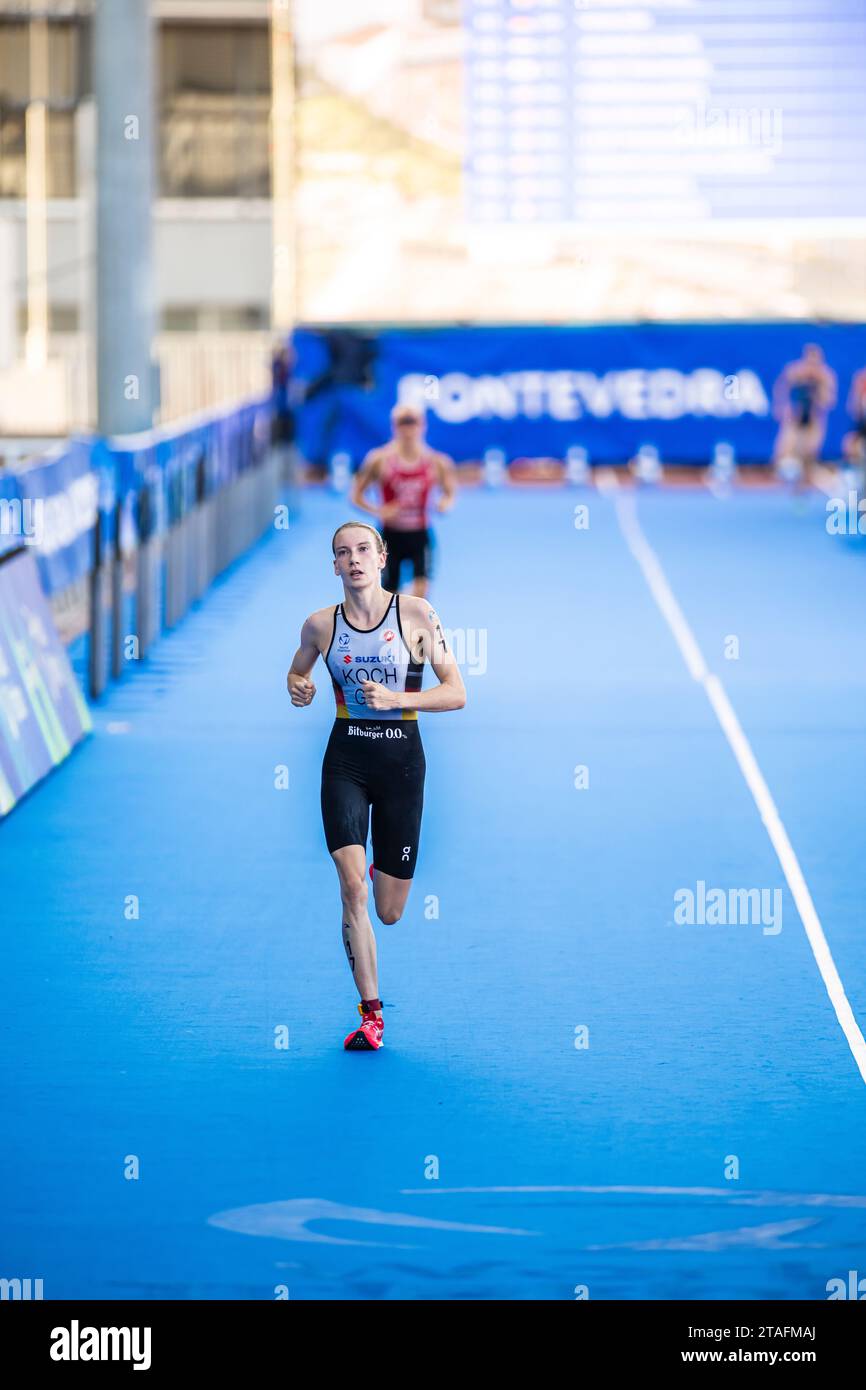 Annika Koch partecipa a Pontevedra nel World Triathlon Championship Series 2023. Foto Stock