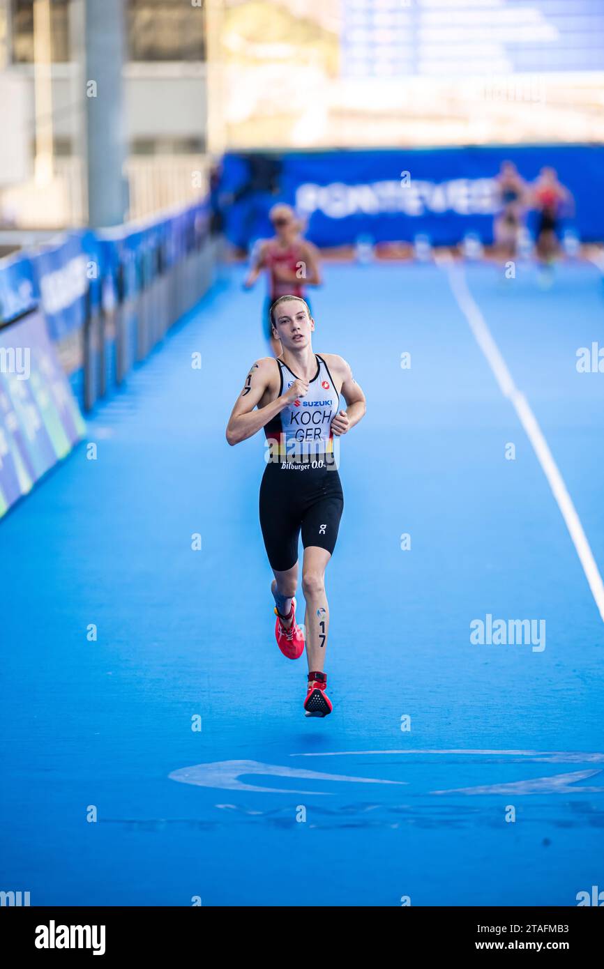 Annika Koch partecipa a Pontevedra nel World Triathlon Championship Series 2023. Foto Stock