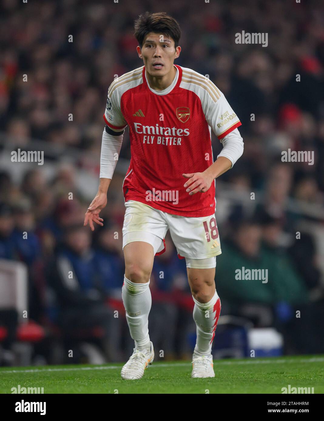 Londra, Regno Unito. 29 novembre 2023. 29 nov 2023 - Arsenal vs RC Lens - Champions League - Emirates Stadium. Takehiro Tomiyasu dell'Arsenal durante la partita di Champions League contro Lens. Credito immagine: Mark Pain/Alamy Live News Foto Stock