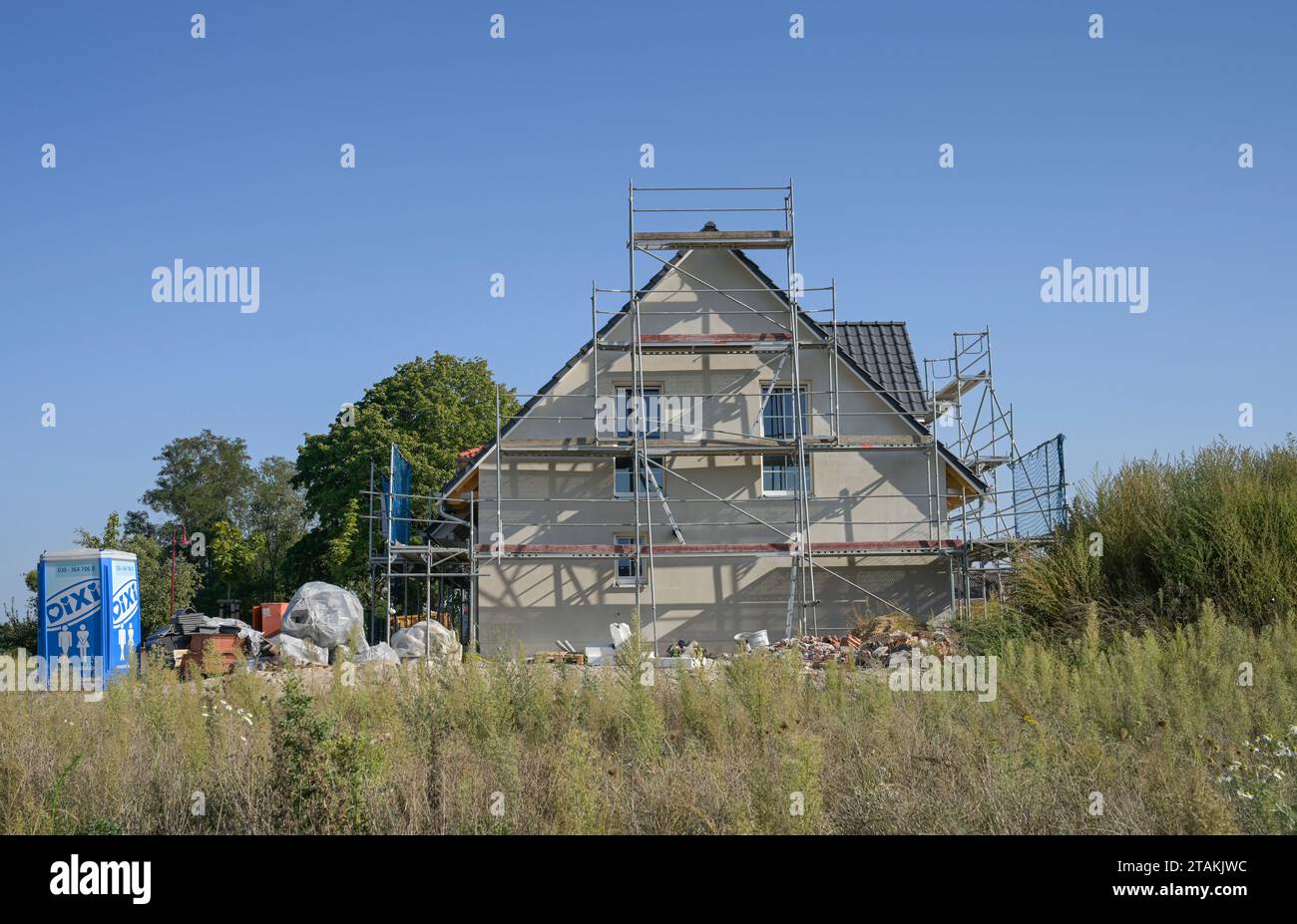Baustelle, Neubau Einfamilienhaus, Neubaugebiet am Rüggen Ost, Melchow am Rügen, Brandeburgo, Deutschland Foto Stock