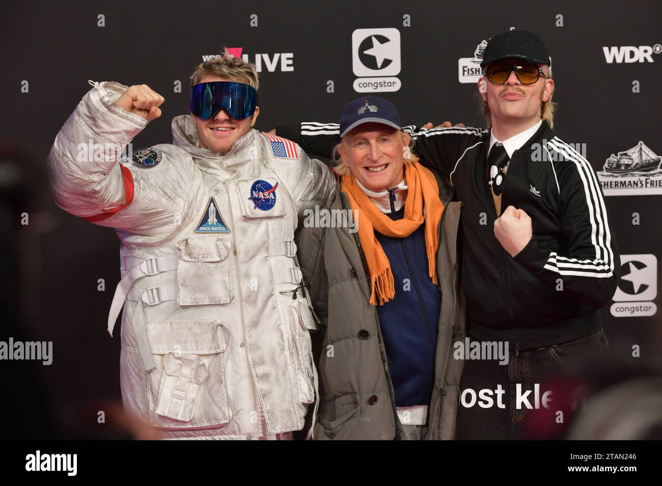 Komic Rapper Ski Aggu, otto Waalkes und Joost v.li. 11/23 thg v.li.: Ski Aggu, otto ...