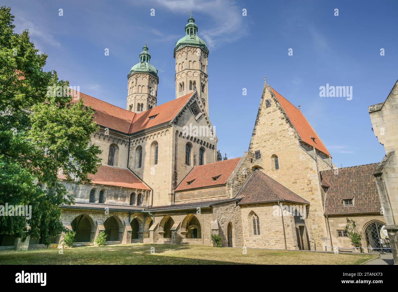 Dom St Peter und Paul, Ansicht vom Innenhof, Domplatz, Naumburg, Sachsen-Anhalt, Deutschland Foto Stock