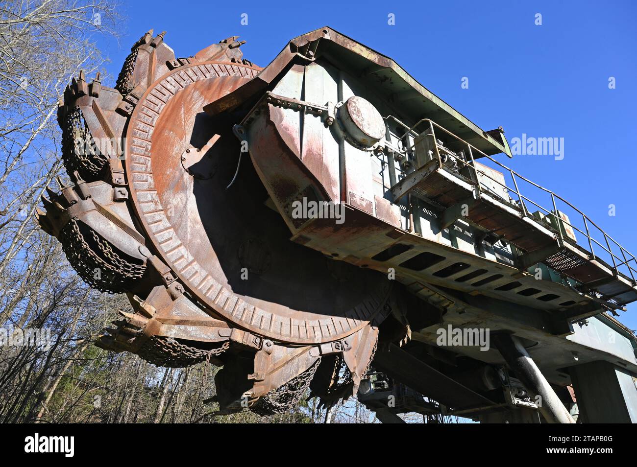 Ex miniera opencast di Oberdorf (lignite) con uno storico percorso escursionistico minerario a Bärnbach Foto Stock