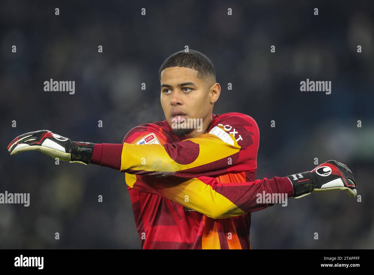 Leeds, Regno Unito. 2 dicembre 2023. Seny Dieng n. 1 di Middlesbrough durante il match del campionato Sky Bet Leeds United vs Middlesbrough a Elland Road, Leeds, Regno Unito, 2 dicembre 2023 (foto di James Heaton/News Images) a Leeds, Regno Unito il 12/2/2023. (Foto di James Heaton/News Images/Sipa USA) credito: SIPA USA/Alamy Live News Foto Stock