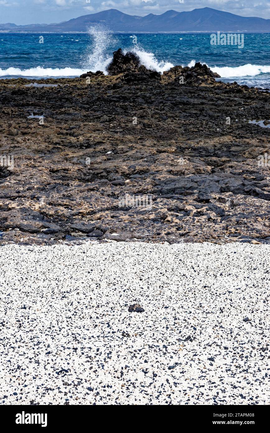 Playa del Mejillon o Playa del Bajo de la Burra, chiamata Popcorn Beach - Spagna, Isole Canarie, Fuerteventura. 24.09.2023 Foto Stock