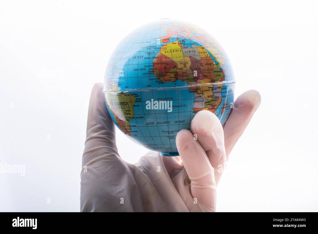 Conservazione dell'ambiente, salvare il pianeta, pace, malattie e virus concetto di protezione Foto Stock