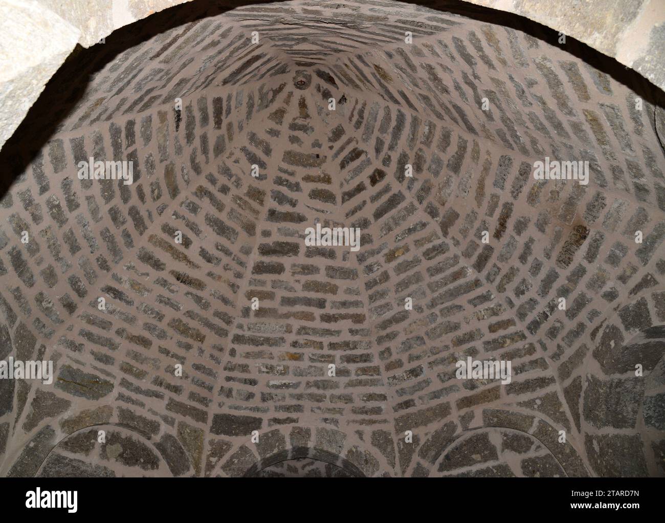 La tomba Sheikh Ahmet a Bingol, in Turchia, fu costruita nel XIX secolo. Riesce ad attrarre gli appassionati con la sua straordinaria architettura. Foto Stock