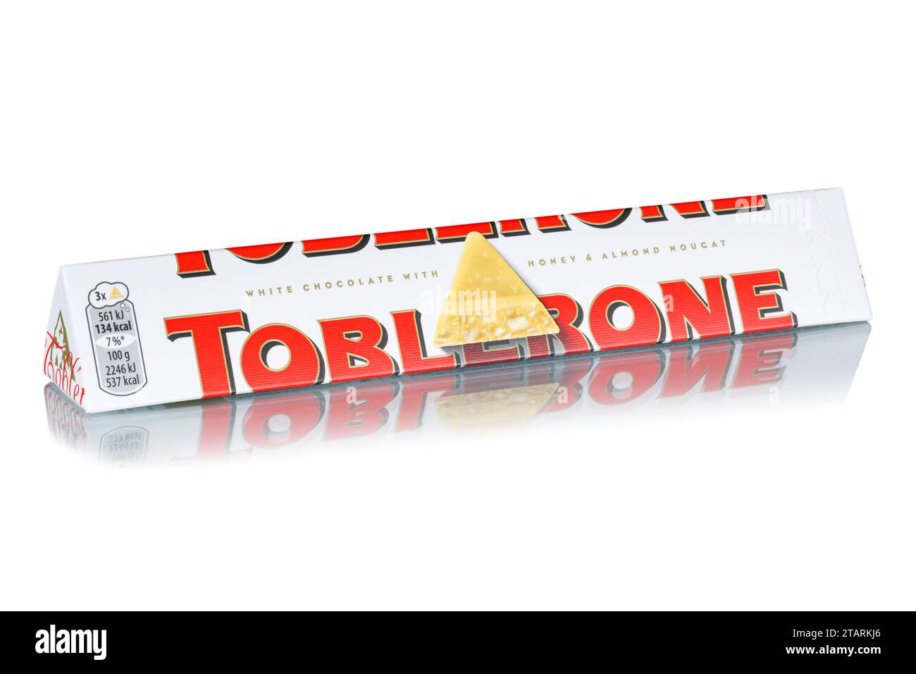 Stoccarda, Germania - 17 maggio 2023: Toblerone Chocolate Variety White da Tobler e Mondelez International Freisteller Optional Isolated a Stoccarda Foto Stock