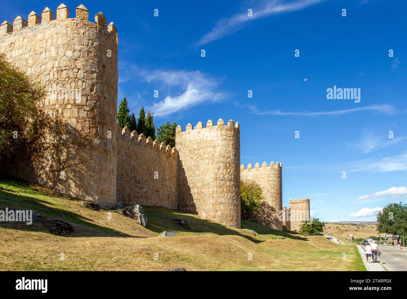 I bastioni e le fortificazioni nella città fortificata spagnola di Avila nella comunità autonoma di Castiglia e León Spagna Foto Stock