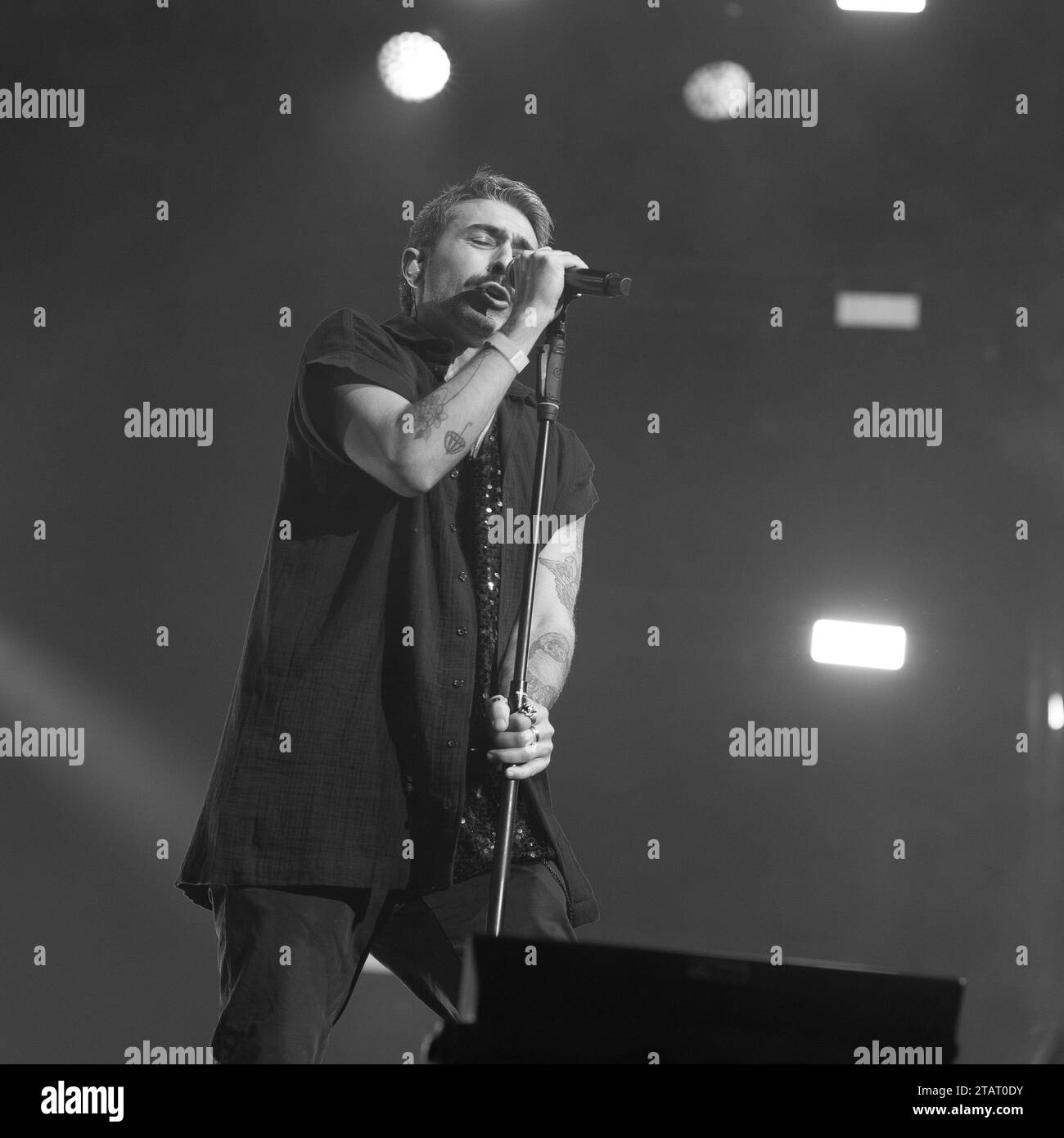 Il cantante Rayden si esibisce durante il concerto al WiZink Center di Madrid. 2 dicembre 2023 Spagna Foto Stock