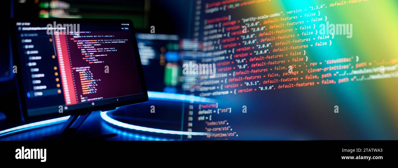 Sviluppo del concetto industriale della tecnologia digitale di tecnologie di programmazione e codifica. Foto Stock