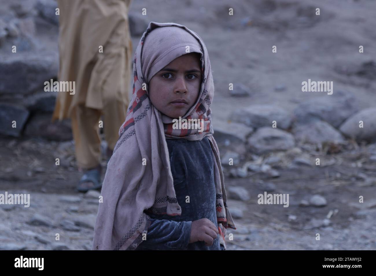 Triste ragazza afghana immagini e fotografie stock ad alta risoluzione