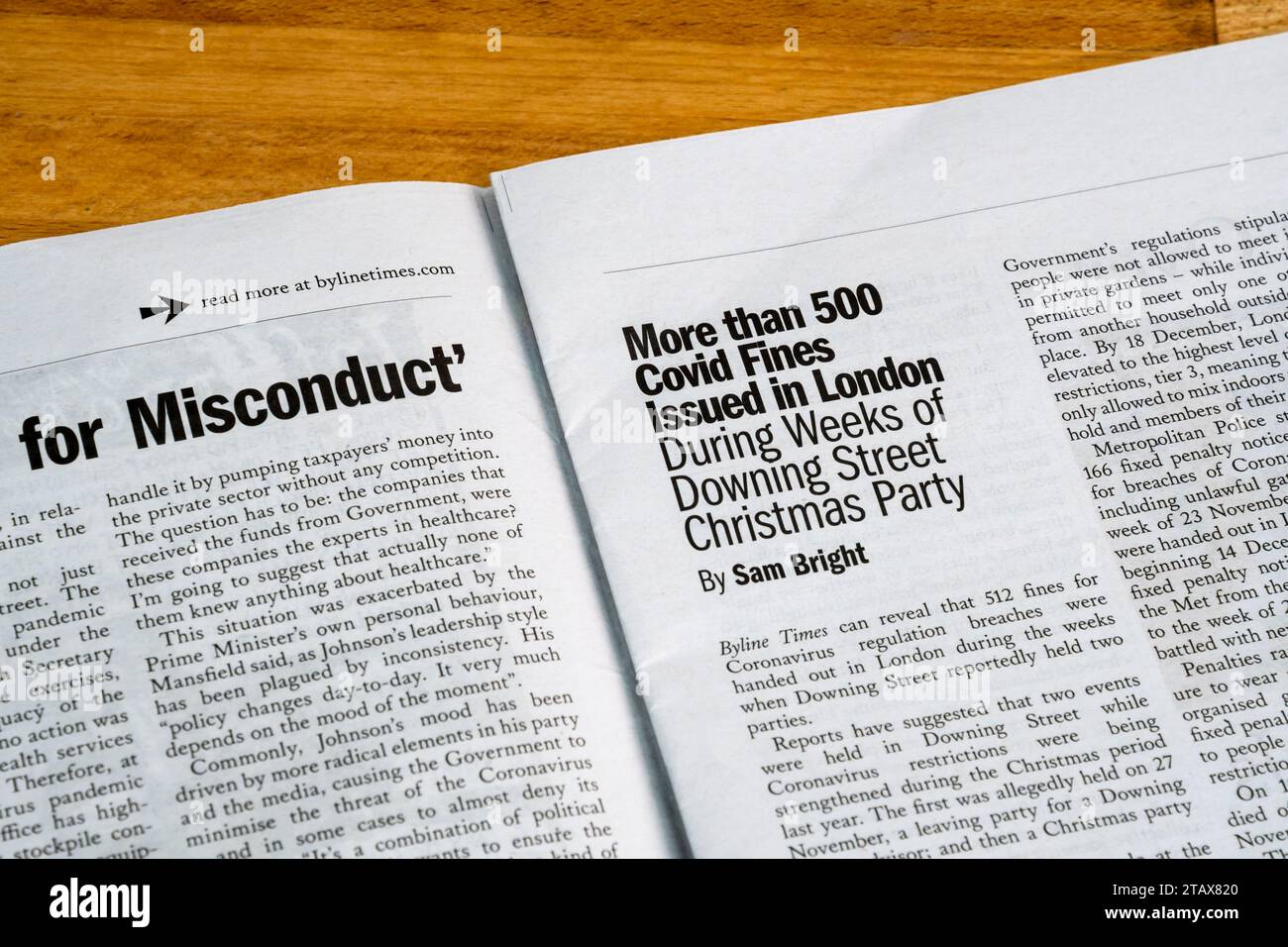 Il numero di dicembre 2021 di Byline Times ha titolo più di 500 multe Covid emesse a Londra durante le settimane del Downing Street Christmas Party. Foto Stock