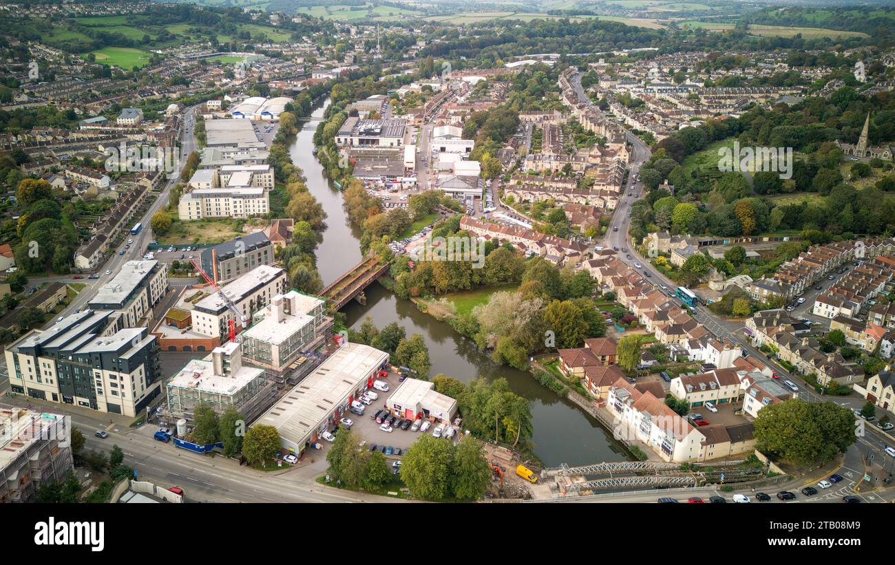 Vista aerea di alcuni dei nuovi sviluppi sulla Lower Bristol Road, Bath UK. (11-10-2023) Foto Stock