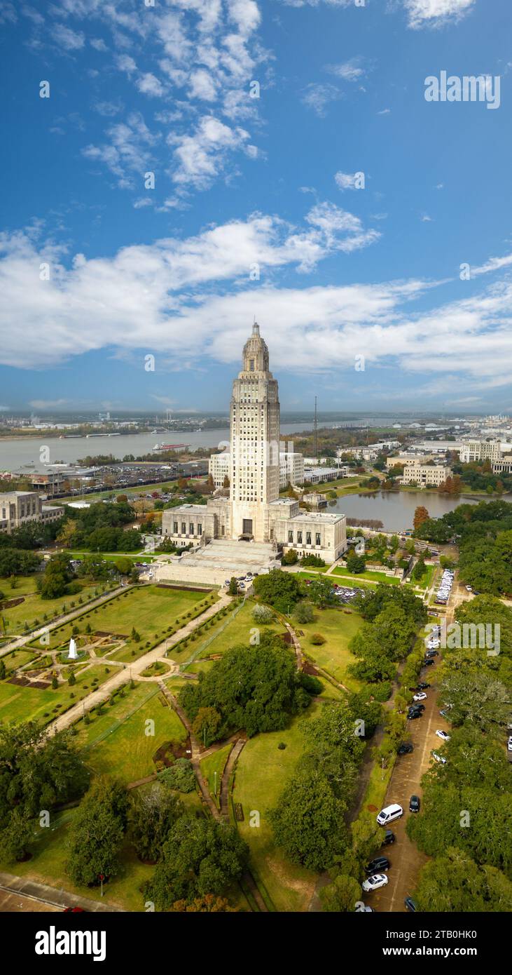 Baton Rouge, LOUISIANA - 1° dicembre 2023: Edificio del Campidoglio della Louisiana nel centro di Baton Rouge Foto Stock