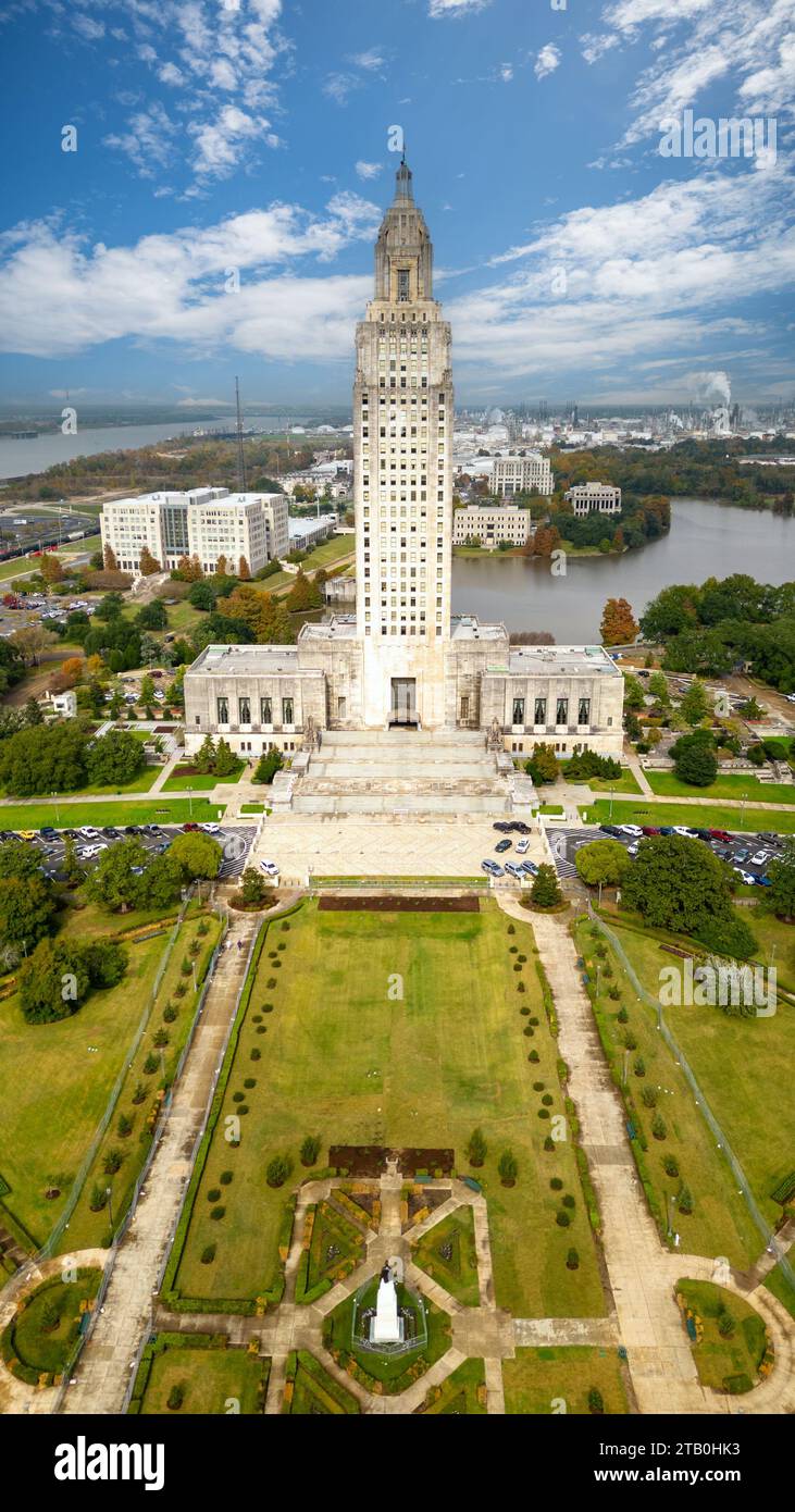 Baton Rouge, LOUISIANA - 1° dicembre 2023: Edificio del Campidoglio della Louisiana nel centro di Baton Rouge Foto Stock