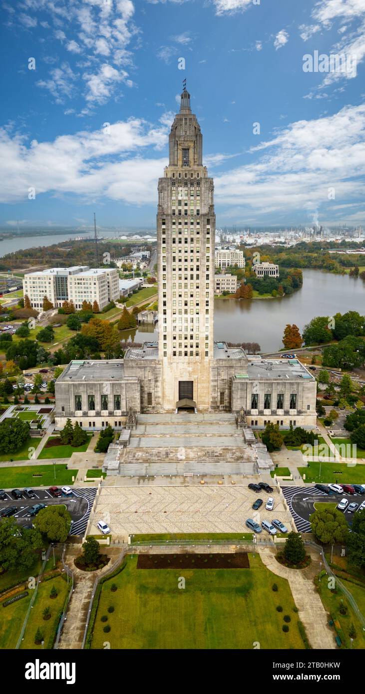 Baton Rouge, LOUISIANA - 1° dicembre 2023: Edificio del Campidoglio della Louisiana nel centro di Baton Rouge Foto Stock