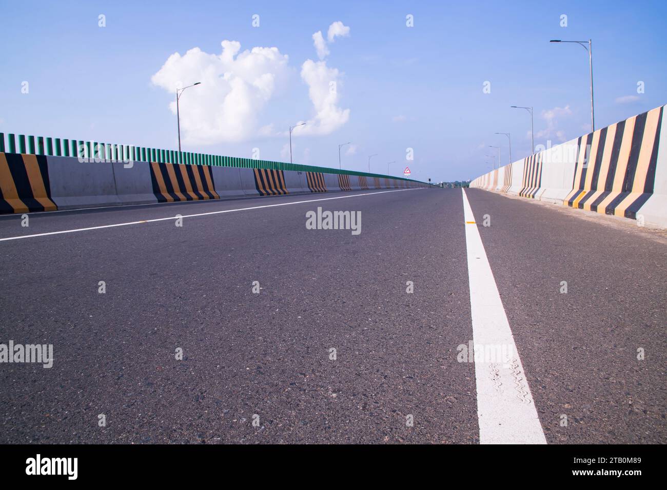 Da Dhaka a Mawa, strada stradale asfaltata in Bangladesh Foto Stock