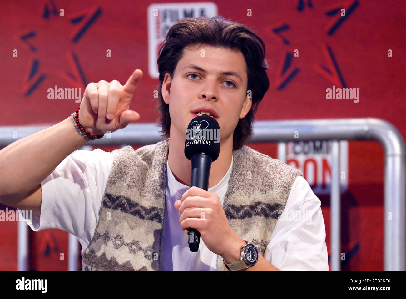 Schauspieler Alex Hogh Andersen auf der German Film and Comic con Winter Edition 2023 in der Messehalle. Dortmund, 03.12.2023 NRW Deutschland *** attore Alex Hogh Andersen alla German Film and Comic con Winter Edition 2023 nella Dortmund Exhibition Hall, 03 12 2023 NRW Germany Copyright: XChristophxHardtx Credit: Imago/Alamy Live News Foto Stock