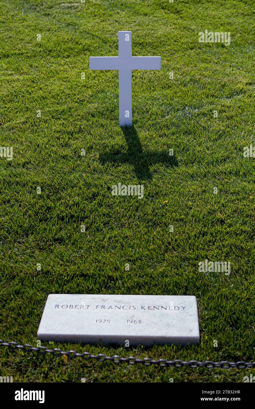 Tomba di Robert Francis Kennedy al Cimitero di Arlington. Washington, DC, Stati Uniti Foto Stock