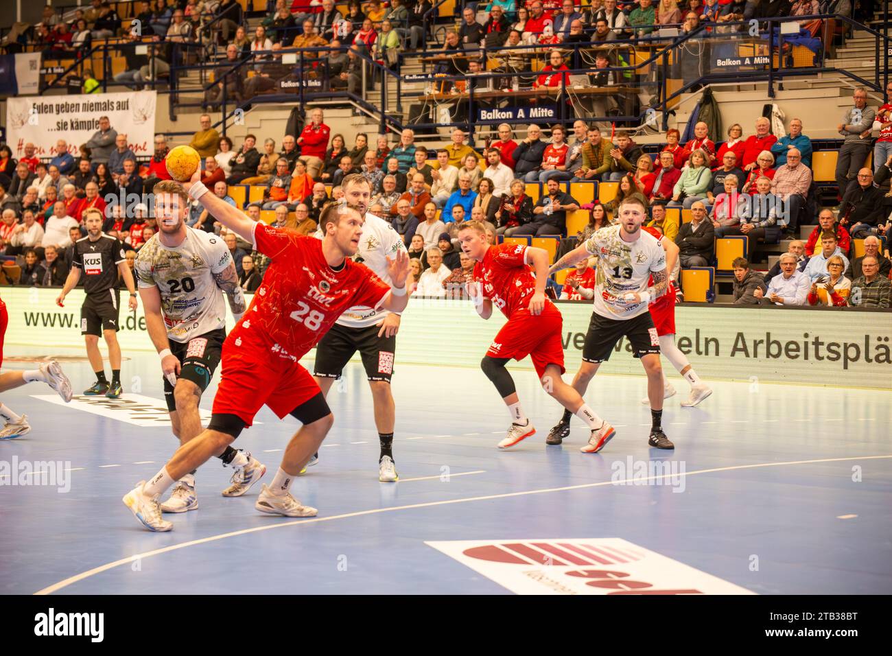 Spielszene Eulen Ludwigshafen gegen HC Elbflorenz 2006 (2. Handballbundesliga; supporto 31:29) Foto Stock