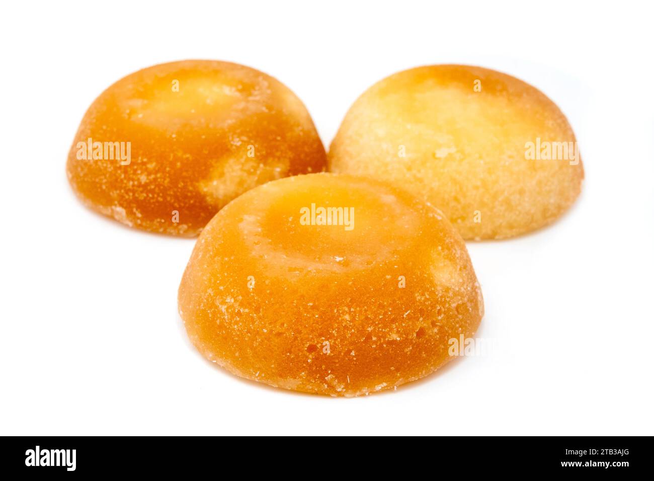 Nam Taan Puek (zucchero di palma tailandese) su sfondo bianco Foto Stock