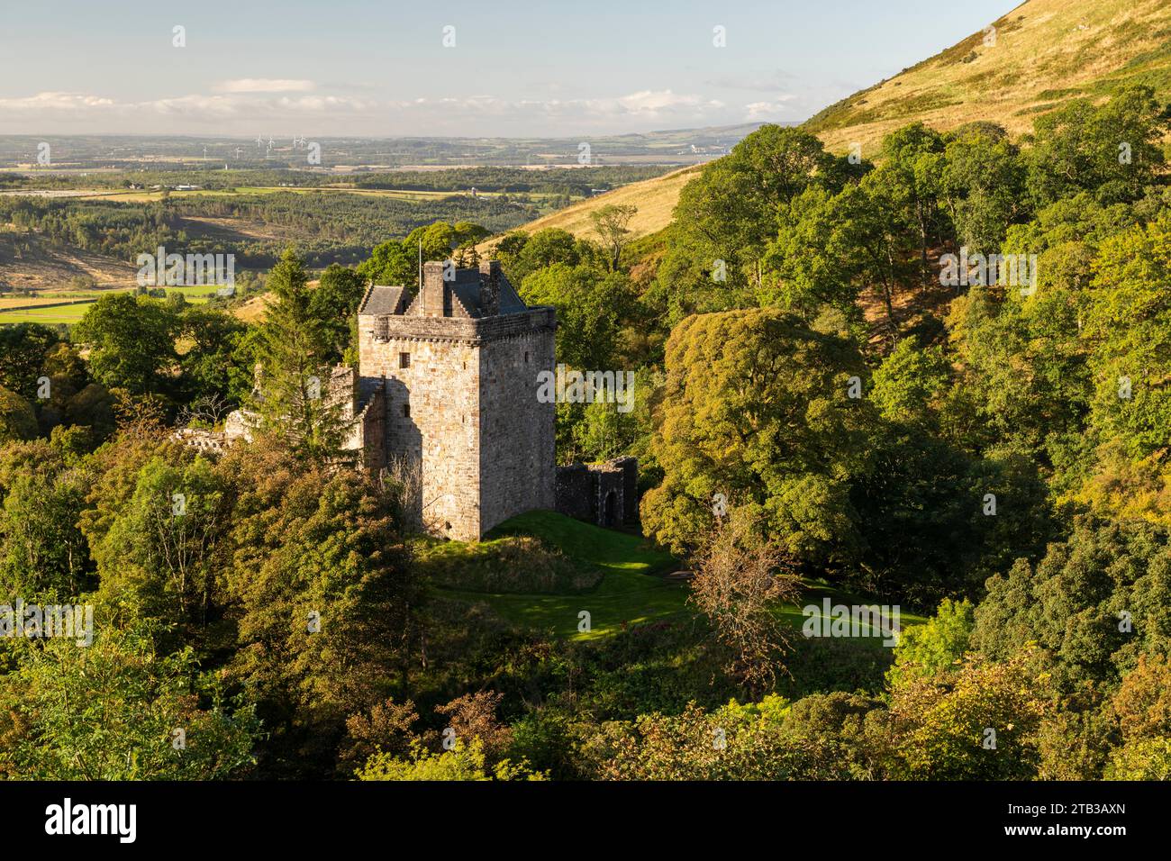 Castle Campbell vicino a Dollar nel Clackmannanshire, Scozia. Autunno (settembre) 2022. Foto Stock
