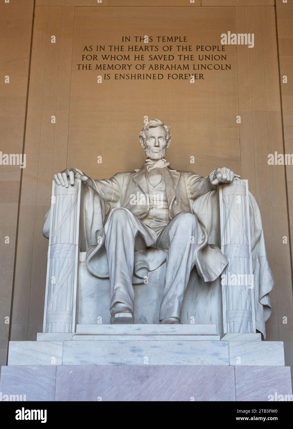 Il Lincoln Memorial è un memoriale nazionale degli Stati Uniti d'America che onora il sedicesimo presidente degli Stati Uniti, Abraham Lincoln. Foto Stock