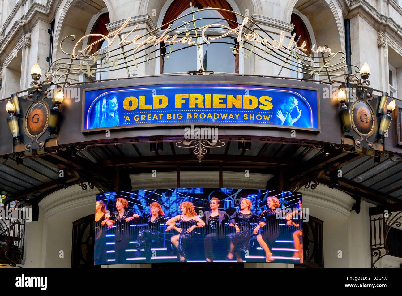 Londra, Regno Unito. Stephen Sondheim's 'Old Friends' al Gielgud Theatre in Shaftesbury Avenue, novembre 2023 Foto Stock