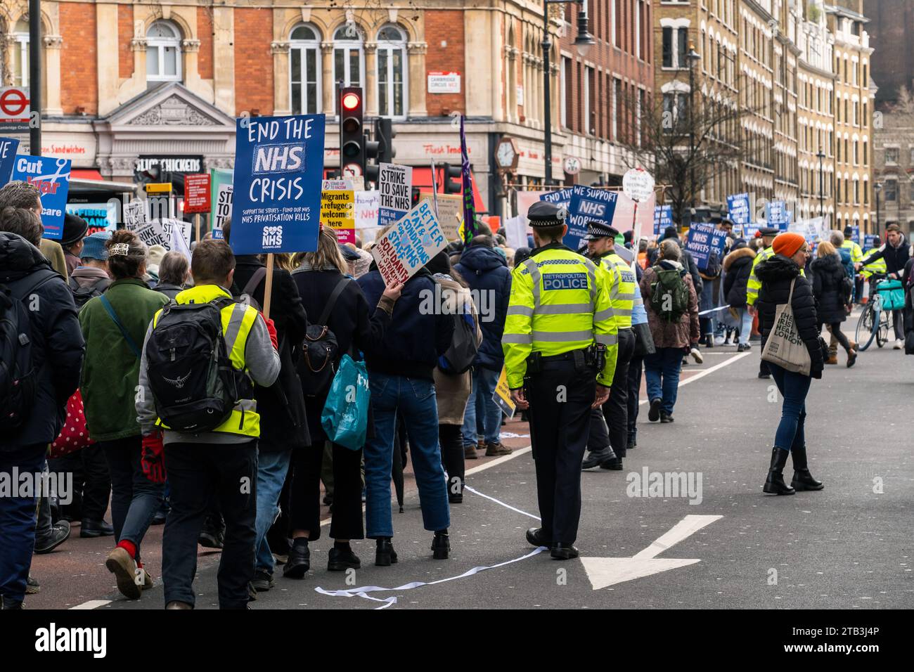 marcia di protesta NHS a Londra, problemi nel Regno Unito, problemi del sistema sanitario, salvare il NHS Foto Stock