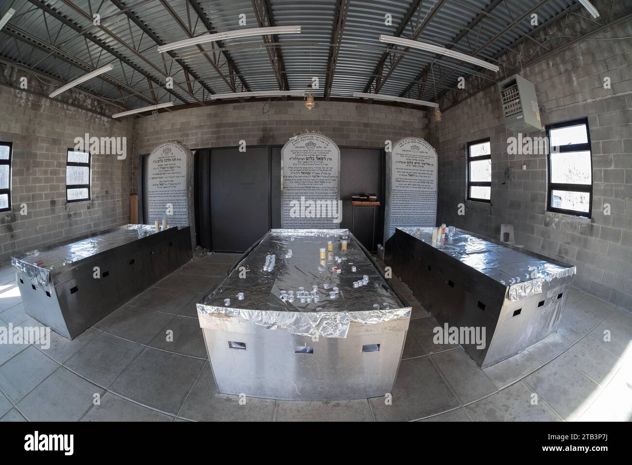 Le lapidi di 3 leader del gruppo asdico ungherese Kosho. Nel Kasho shtetl a Bedford Hills, Westchester, New York. Foto Stock