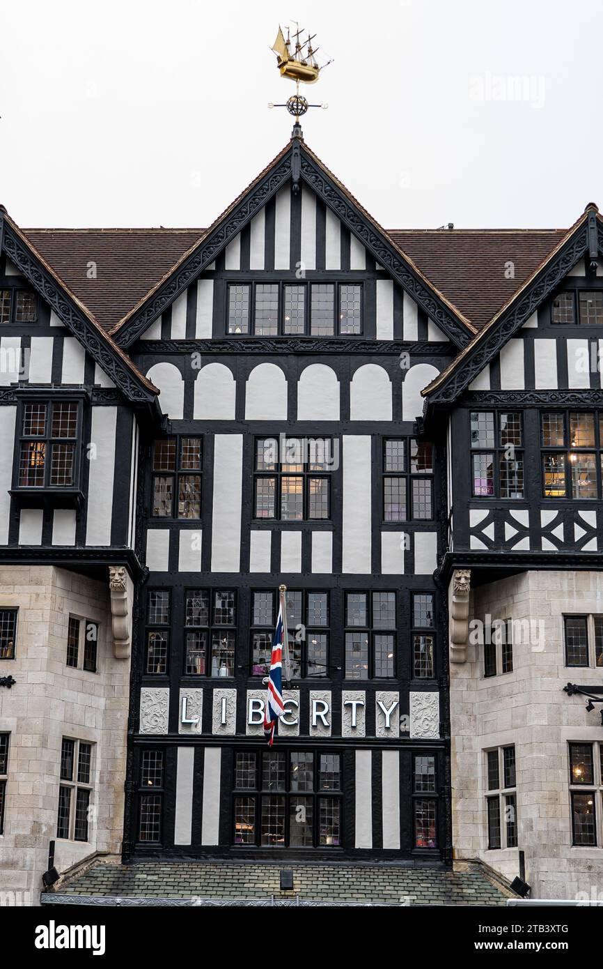 The Liberty, storico centro commerciale di Londra Foto Stock