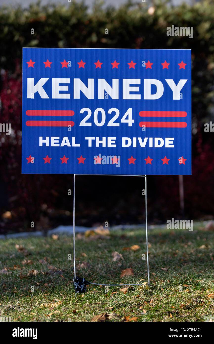 2024 firma del cortile della campagna elettorale presidenziale degli Stati Uniti per il candidato indipendente Robert F. Kennedy Jr. Foto Stock