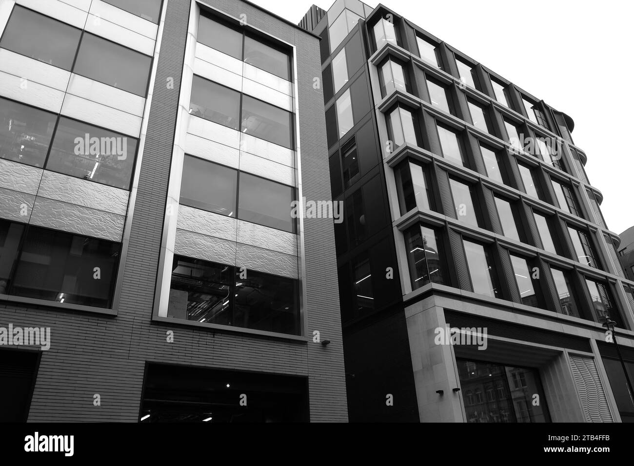 Edifici moderni utilizzati come uffici di lavoro Foto Stock