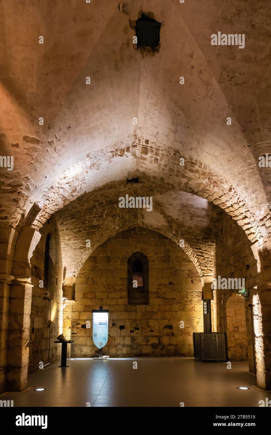 La bella sala nella Fortezza degli Ospitalieri (sale dei Cavalieri) nella città Vecchia di acri, Israele. Foto Stock